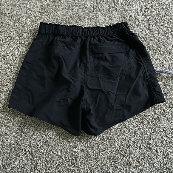 Free People Movement In The Wild Short - Picture 3 of 3